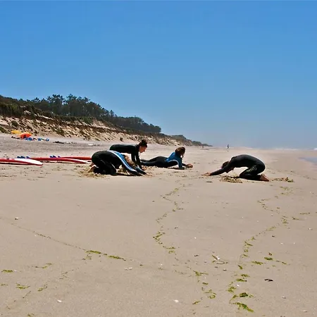Hostel Forest Surf Camp